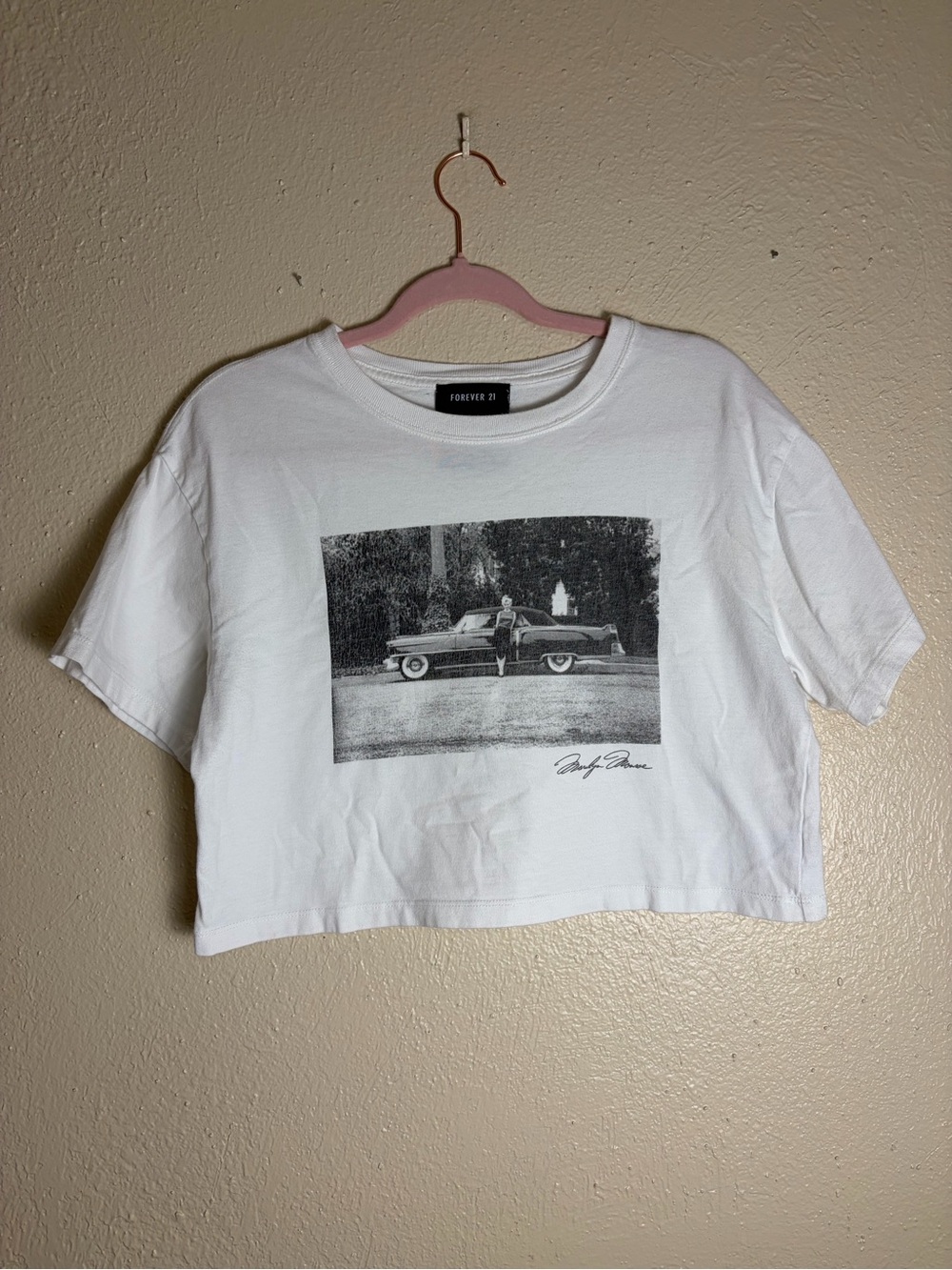 Forever 21 White Graphic Crop Tee Retro Car and Marilyn Monroe Print Size Medium